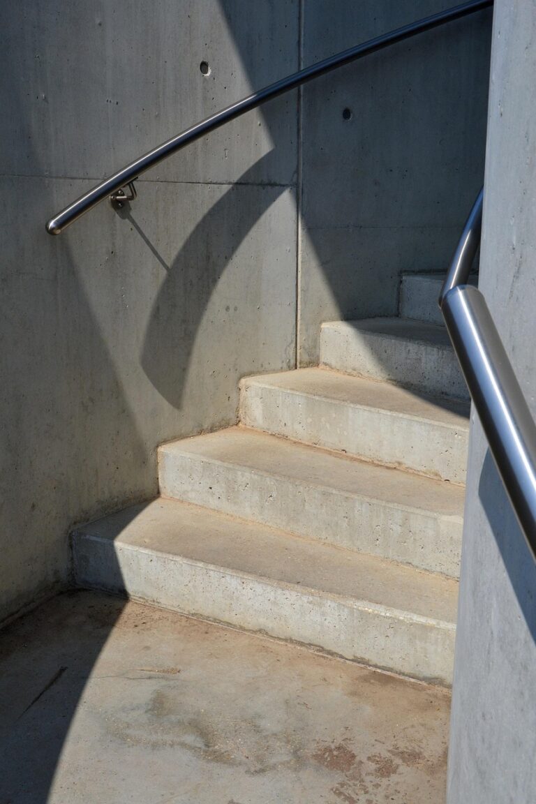 stair-6517489_1280